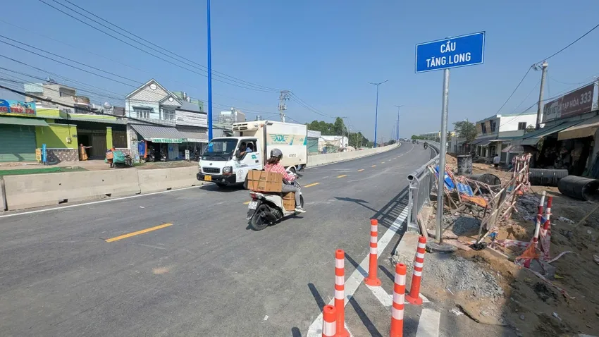 Đơn nguyên trái của cầu thông xe hồi 28-2-2025